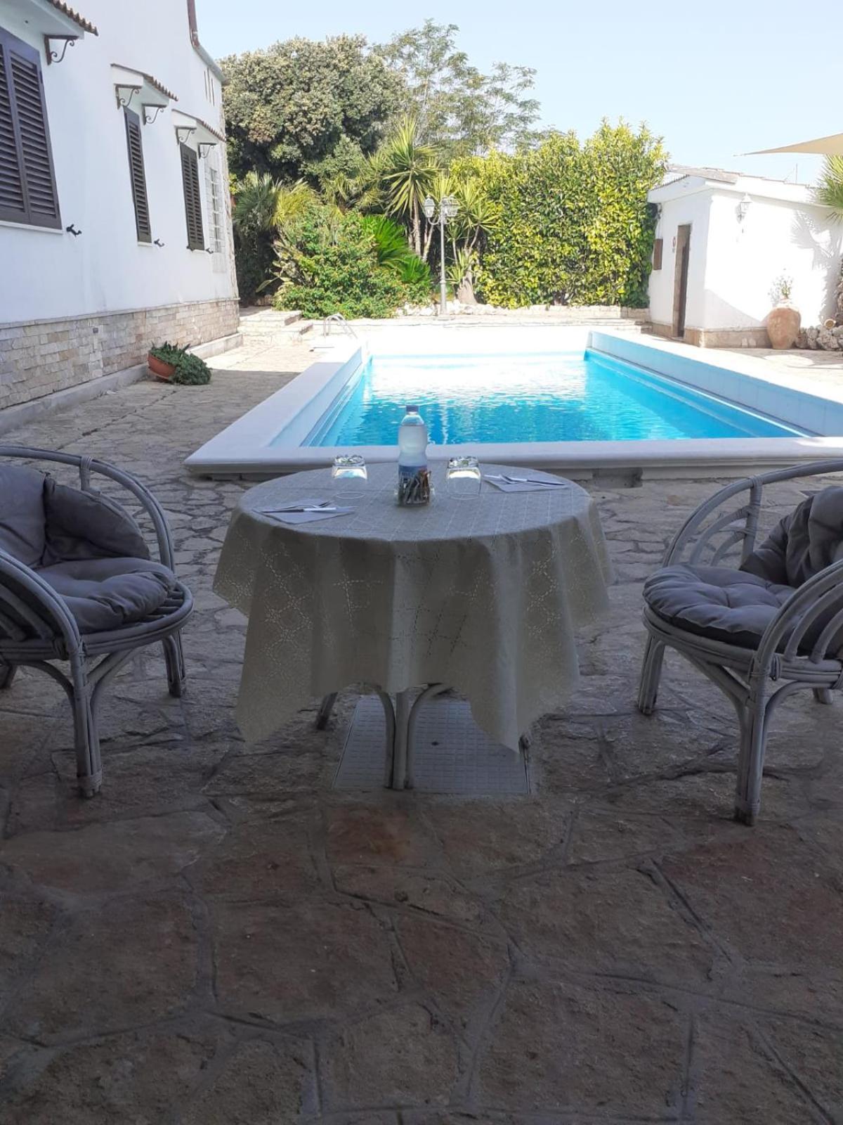 Villa Lina Bed&Breakfast Taranto Kültér fotó